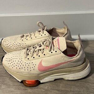 Nike Air Zoom-type, size 6